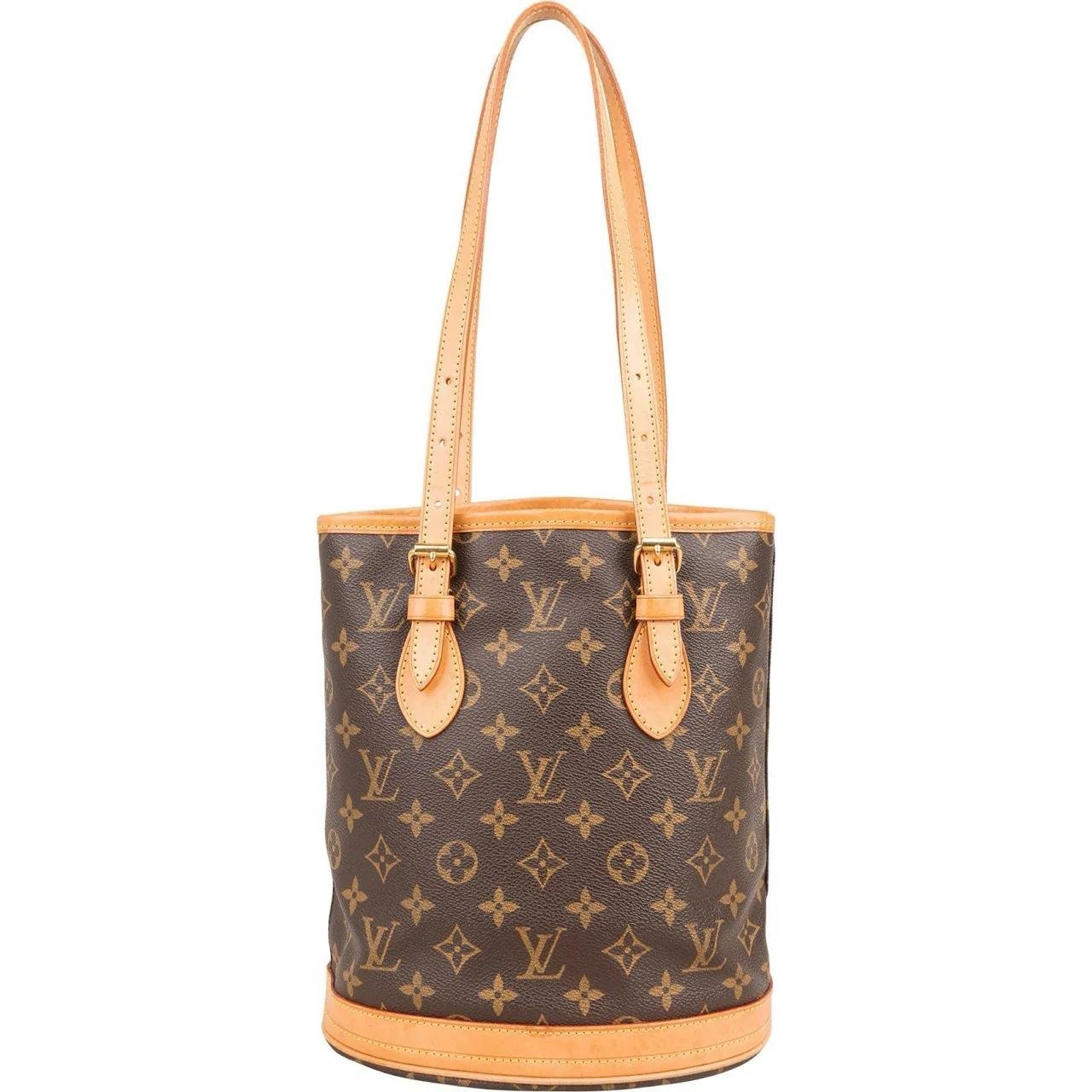Bucket leather handbag