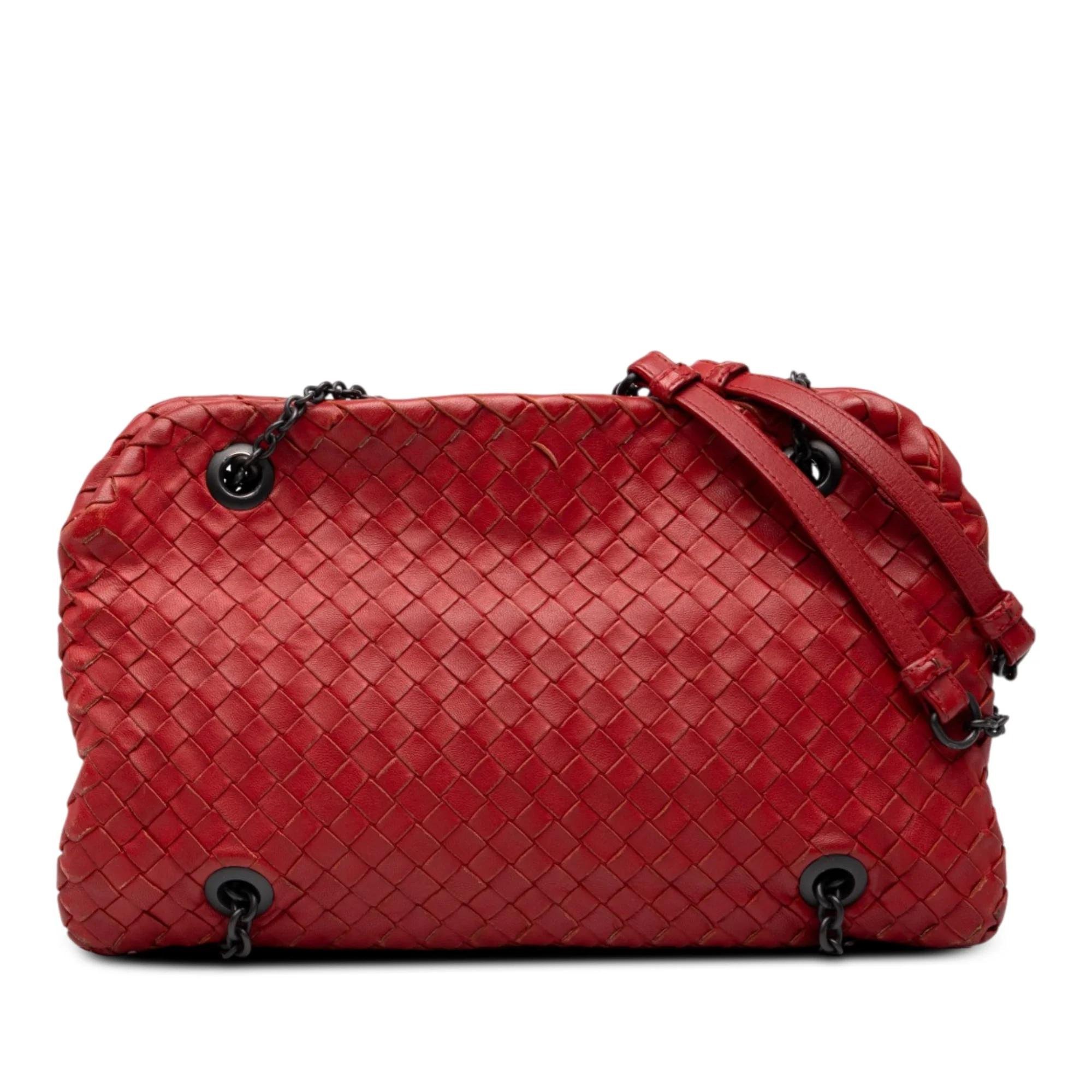 Veneta leather handbag