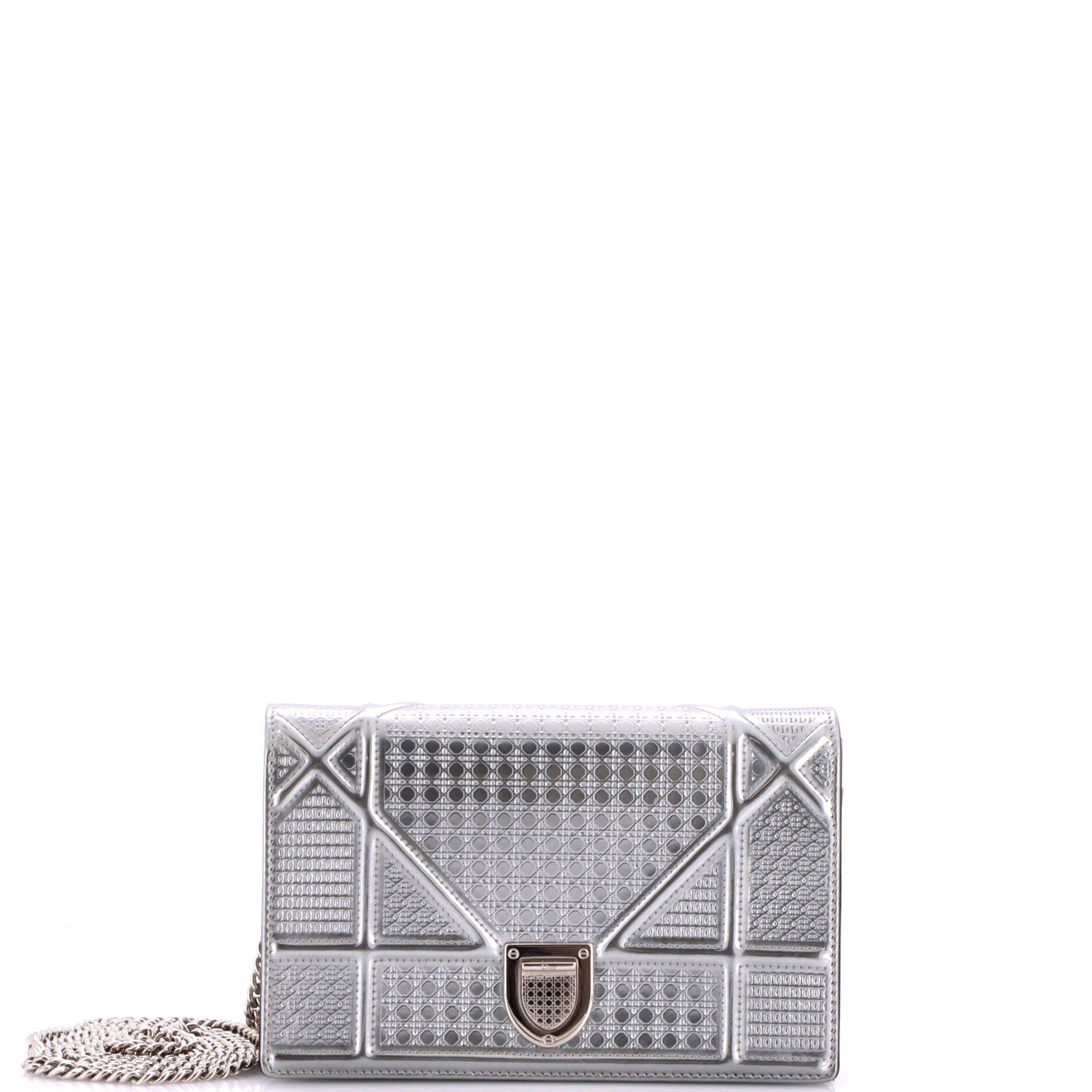 Diorama Wallet on Chain Cannage Embossed Calfskin