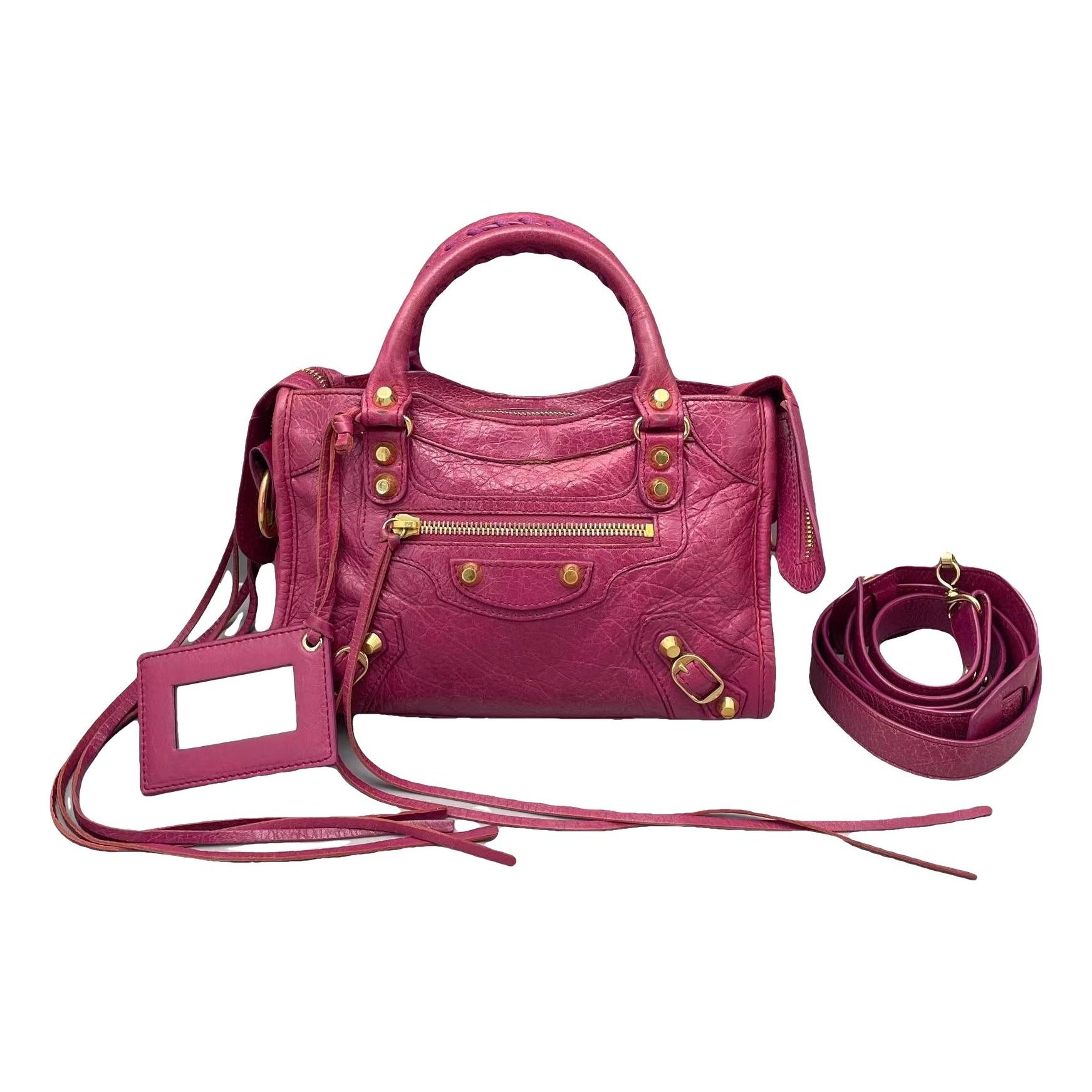 City leather handbag