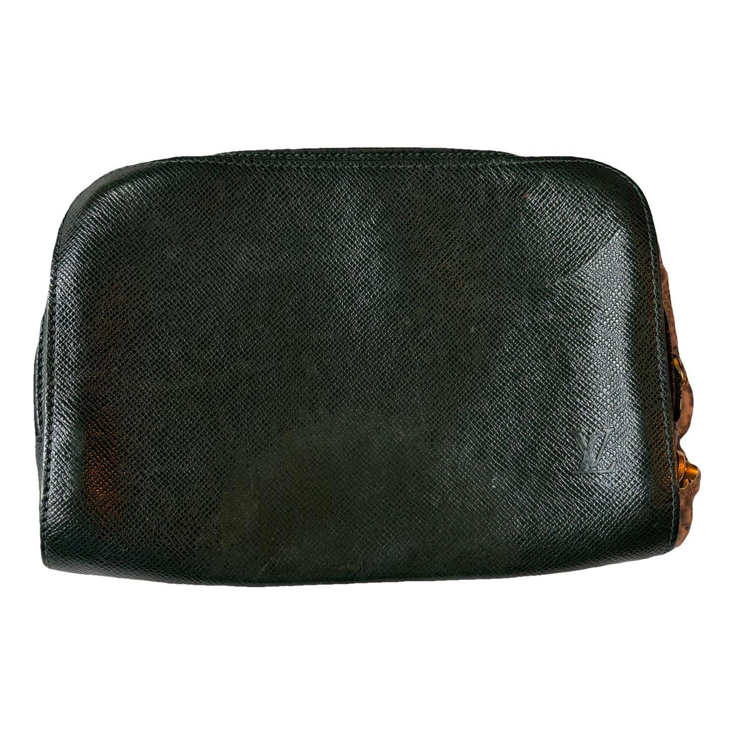 Leather clutch bag