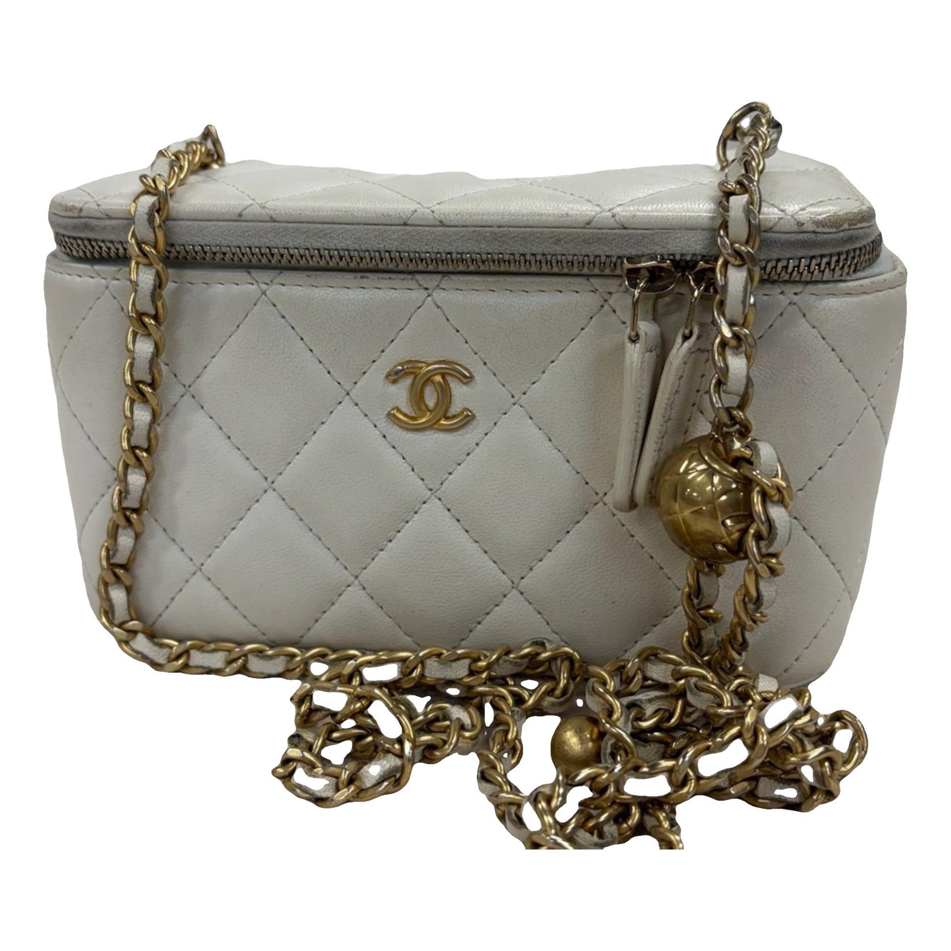Trendy CC Vanity leather handbag
