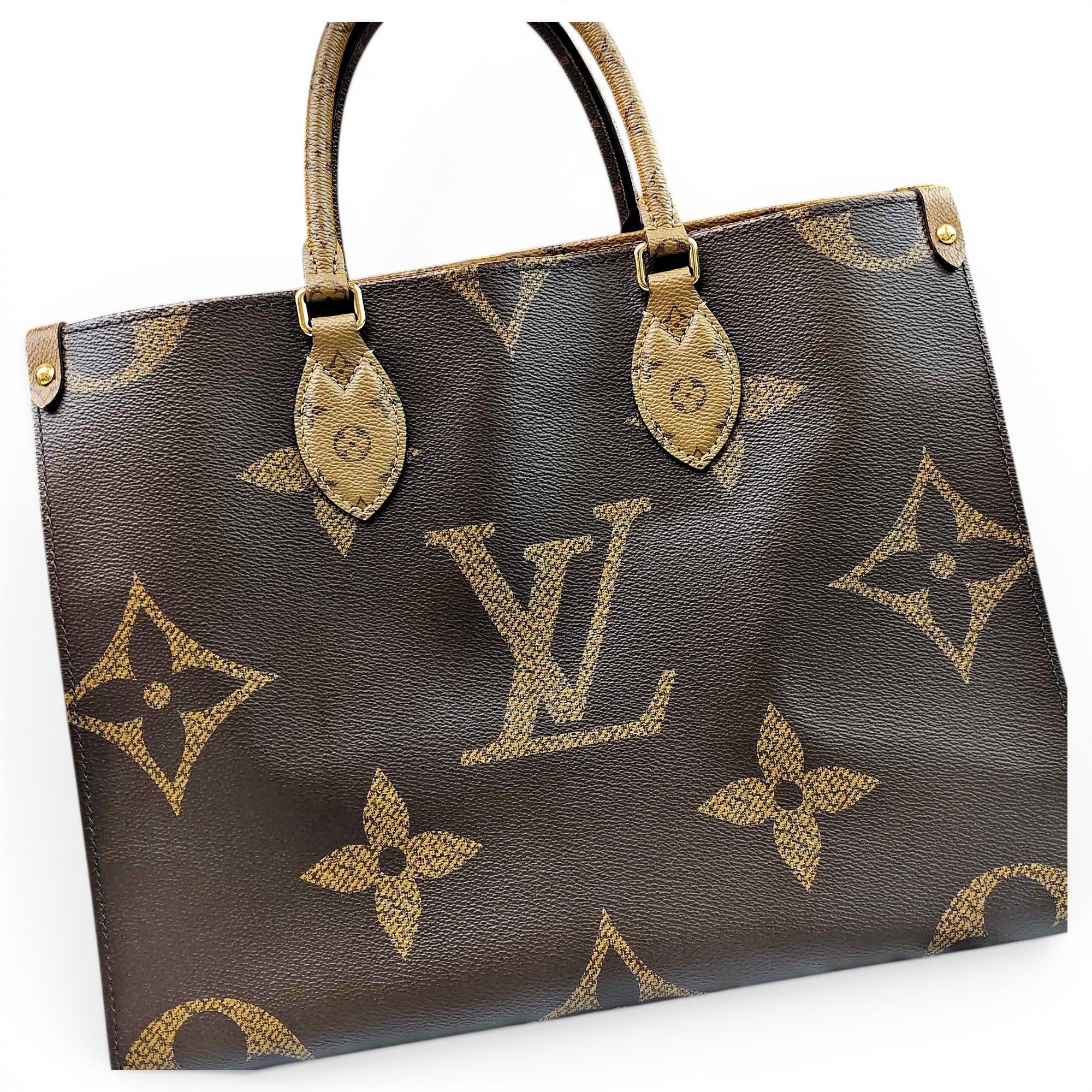 Onthego leather handbag