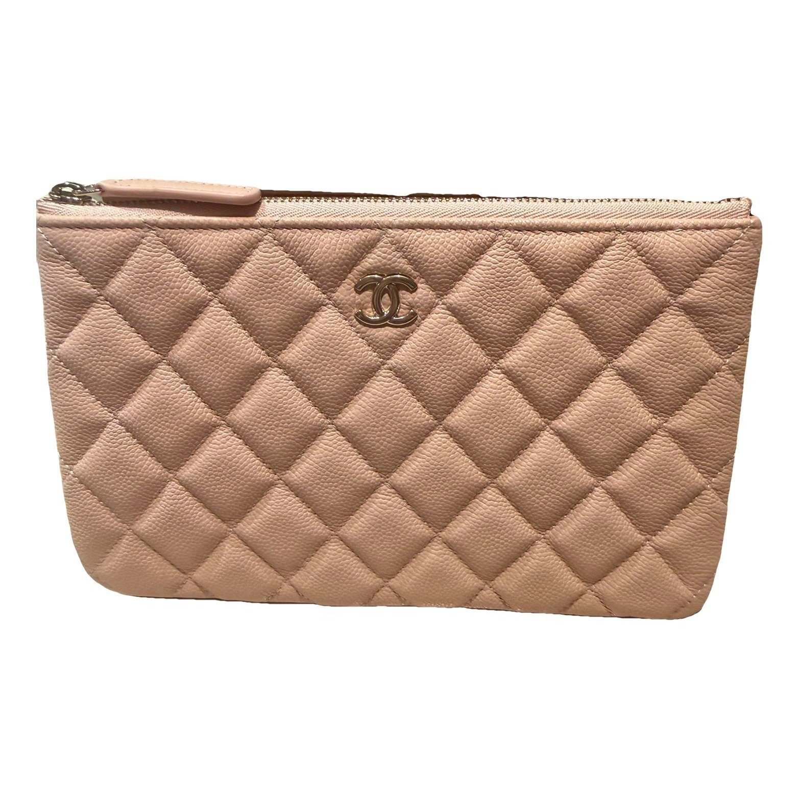 Chanel Leather clutch bag