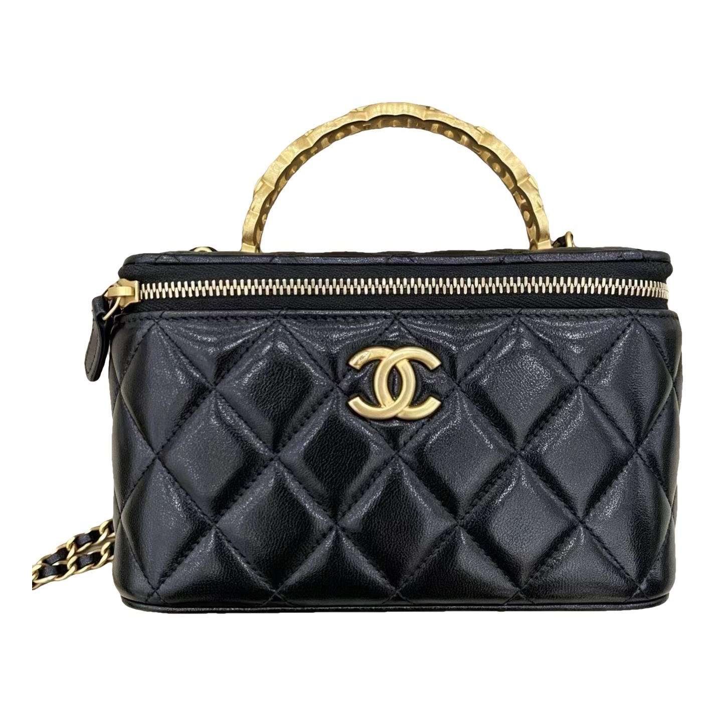 Trendy CC Vanity leather handbag