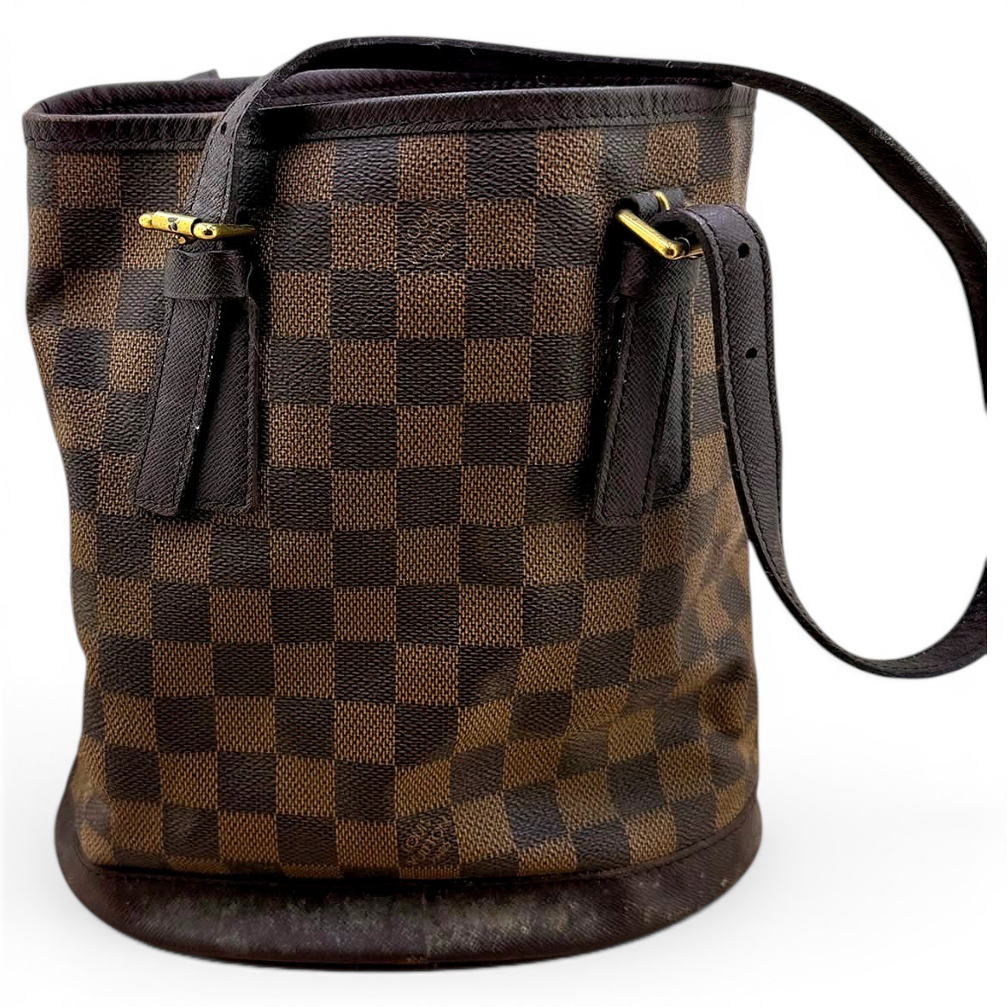 Bucket leather handbag
