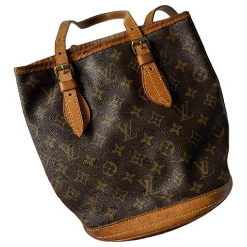 Bucket leather handbag