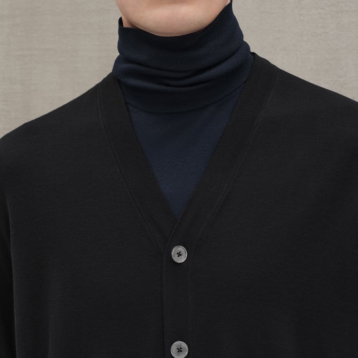 Noir "Detail H" Buttoned Cardigan