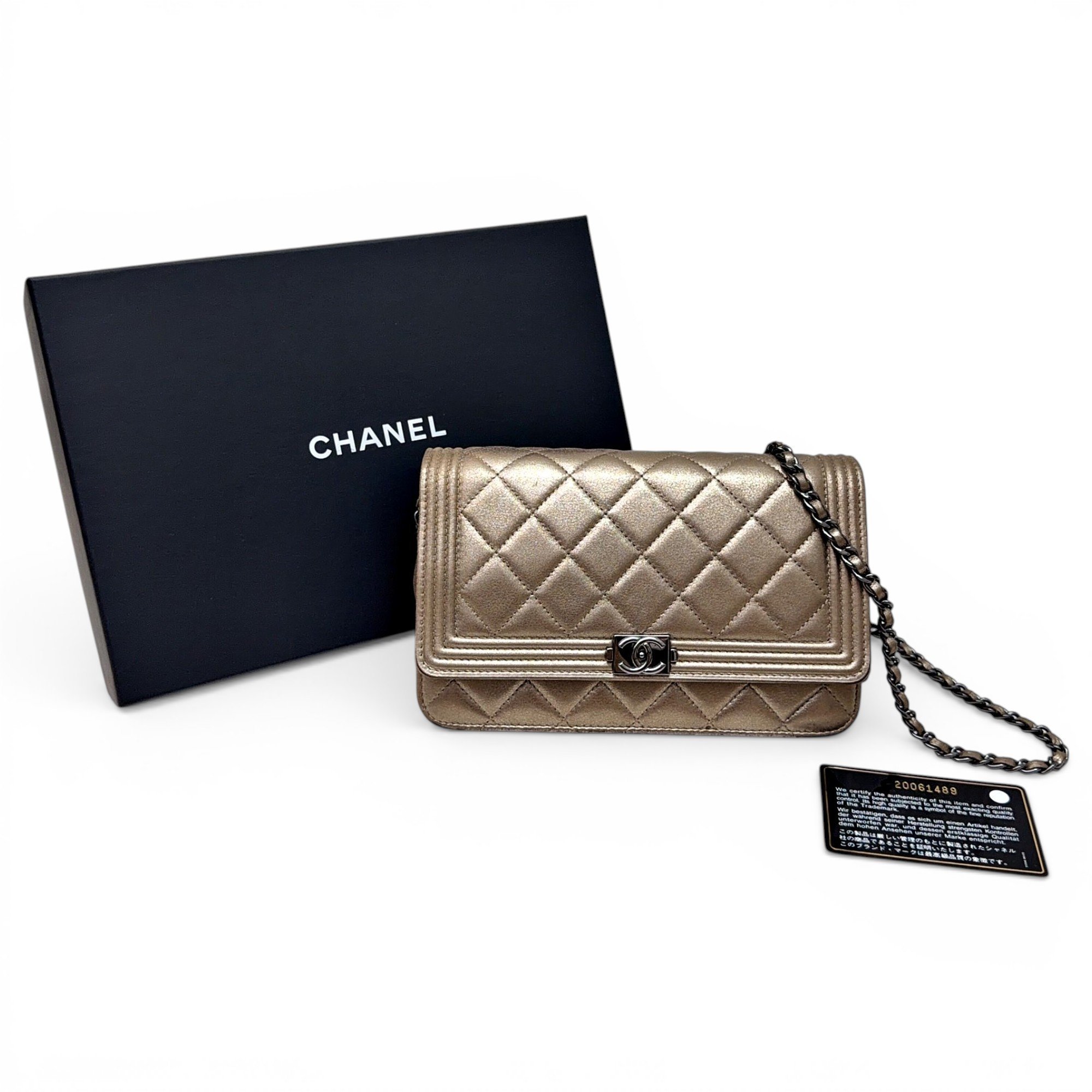 Wallet On Chain Boy leather crossbody bag