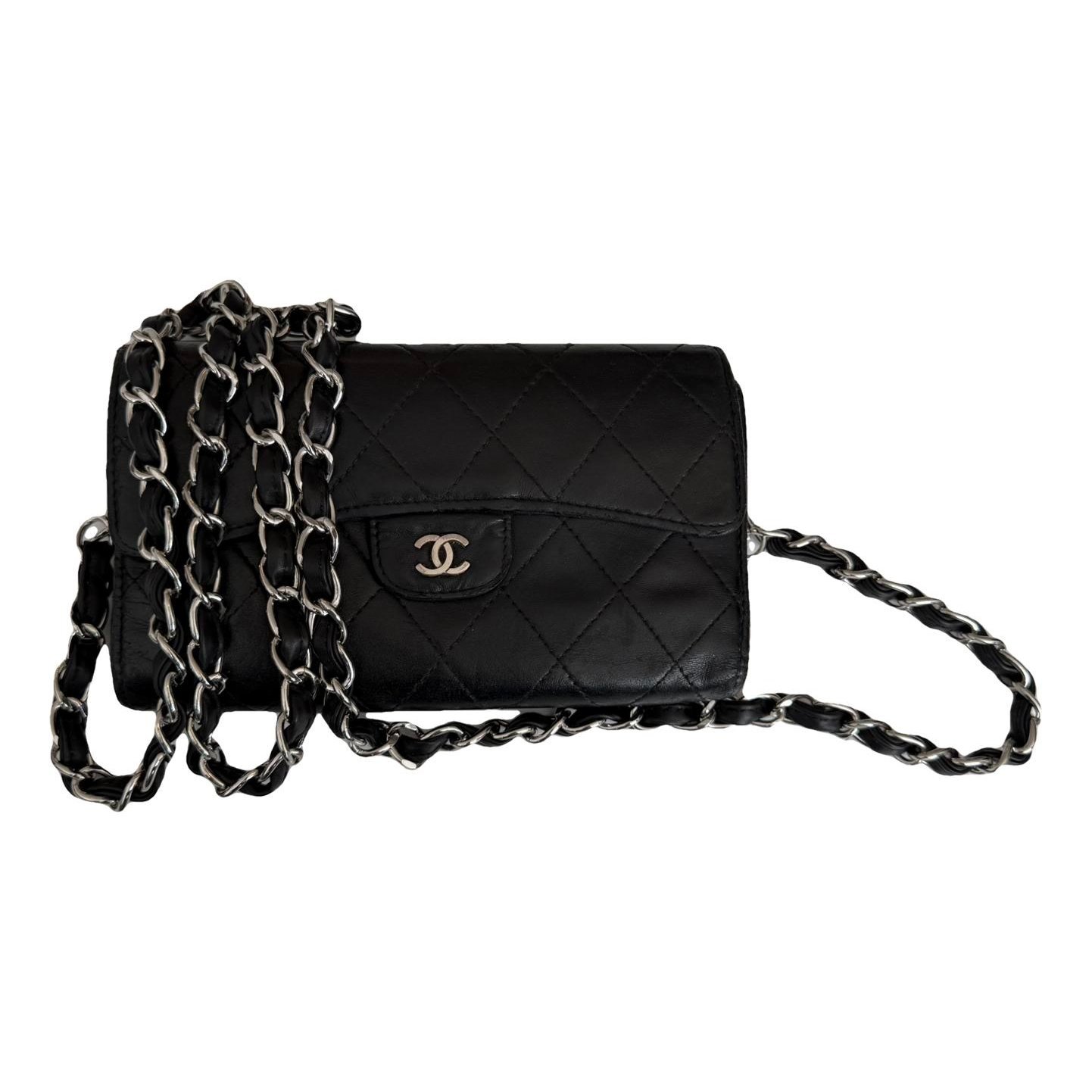 Wallet On Chain Timeless/Classique leather crossbody bag