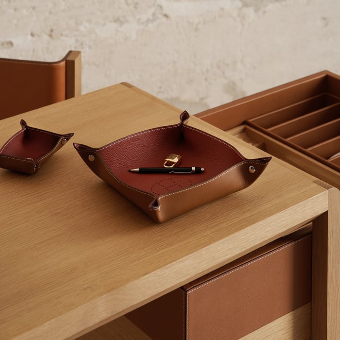 Mises Et Relances H Evelyne Change Tray