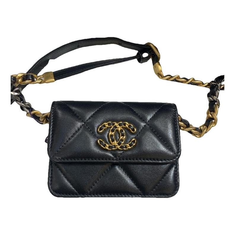 Wallet On Chain Chanel 19 leather crossbody bag