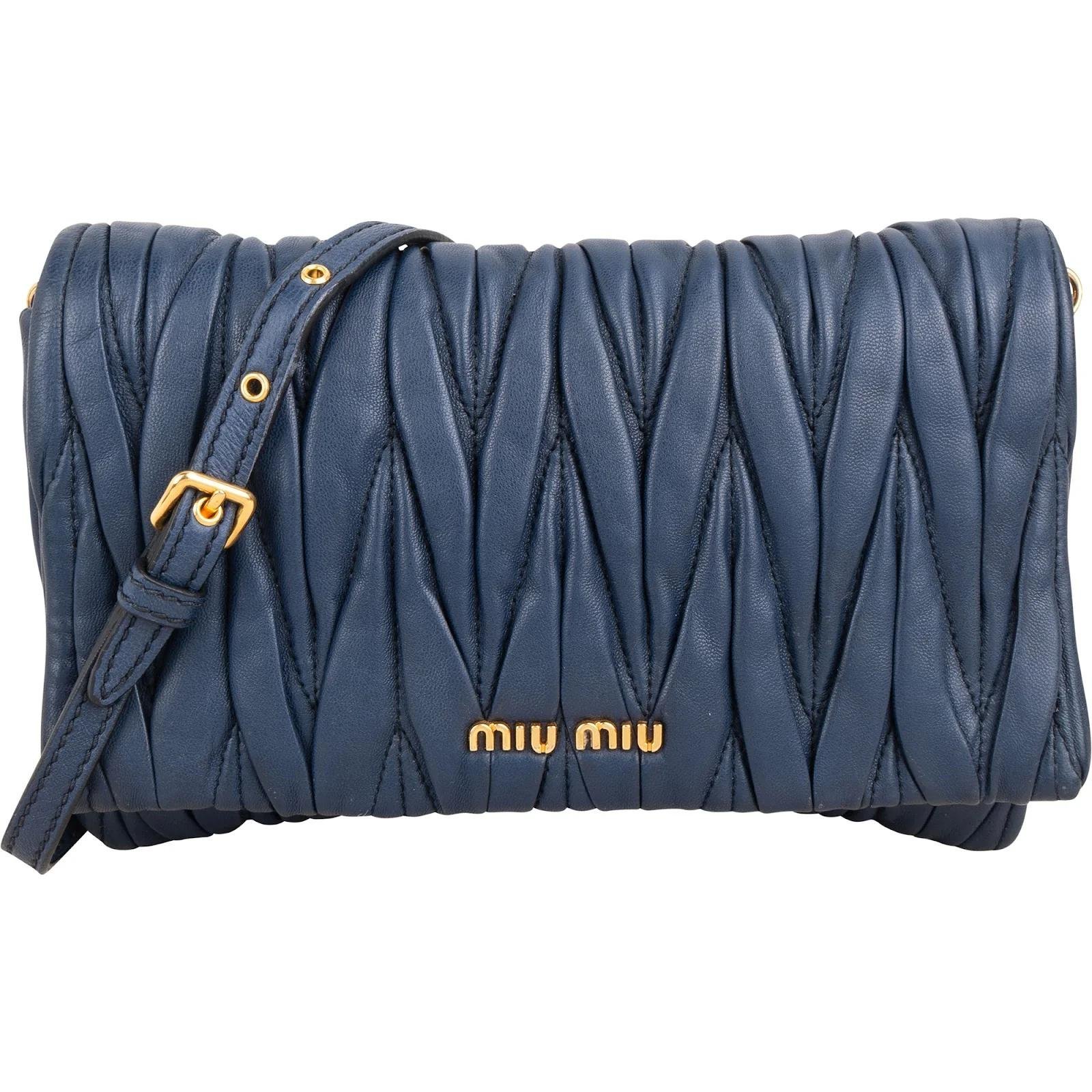 Matelassé leather handbag
