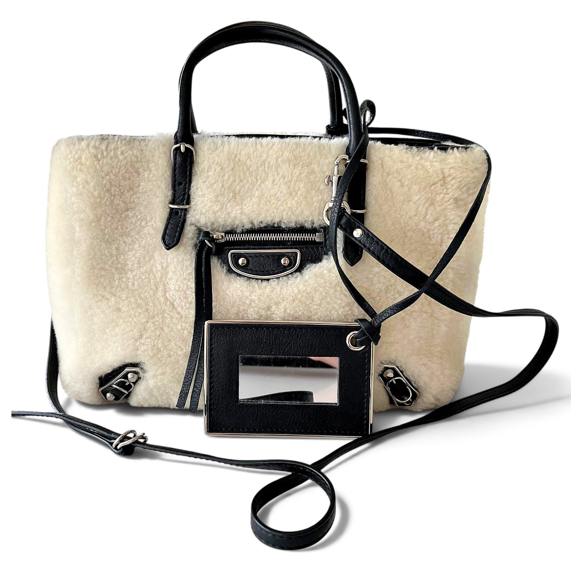 City wool handbag