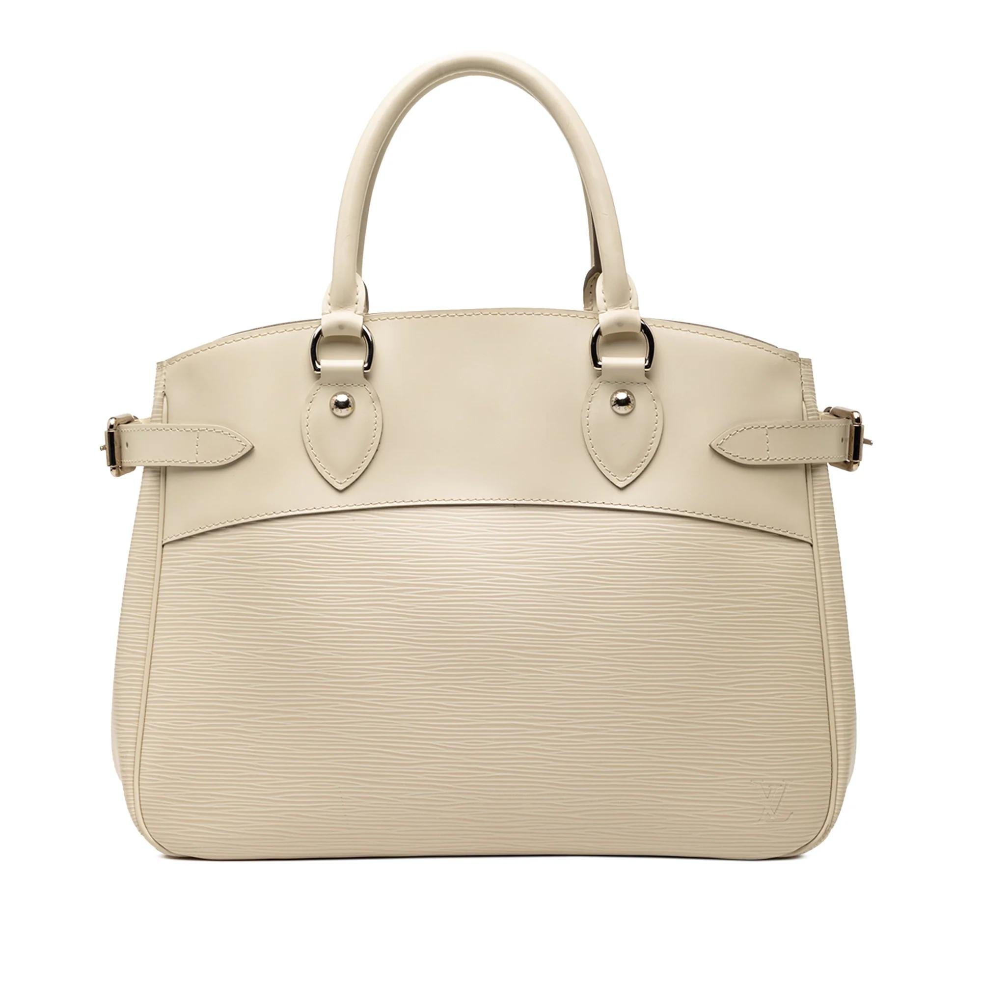 Passy leather handbag