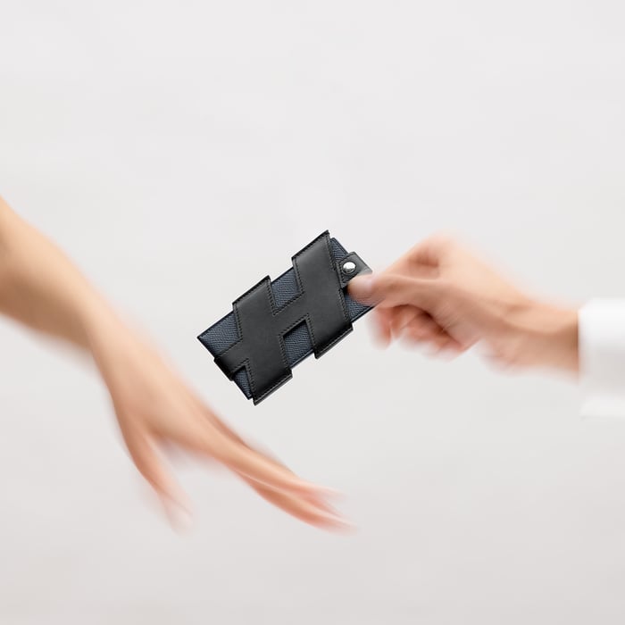 H-tag Card Holder