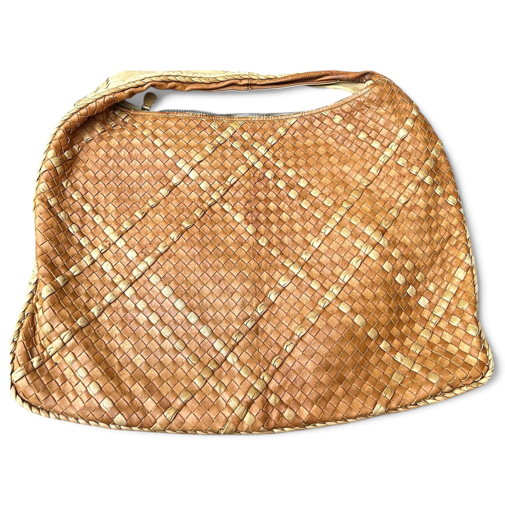 Veneta leather handbag