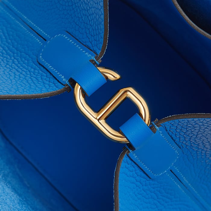 Hermès In-the-loop 18 Bag