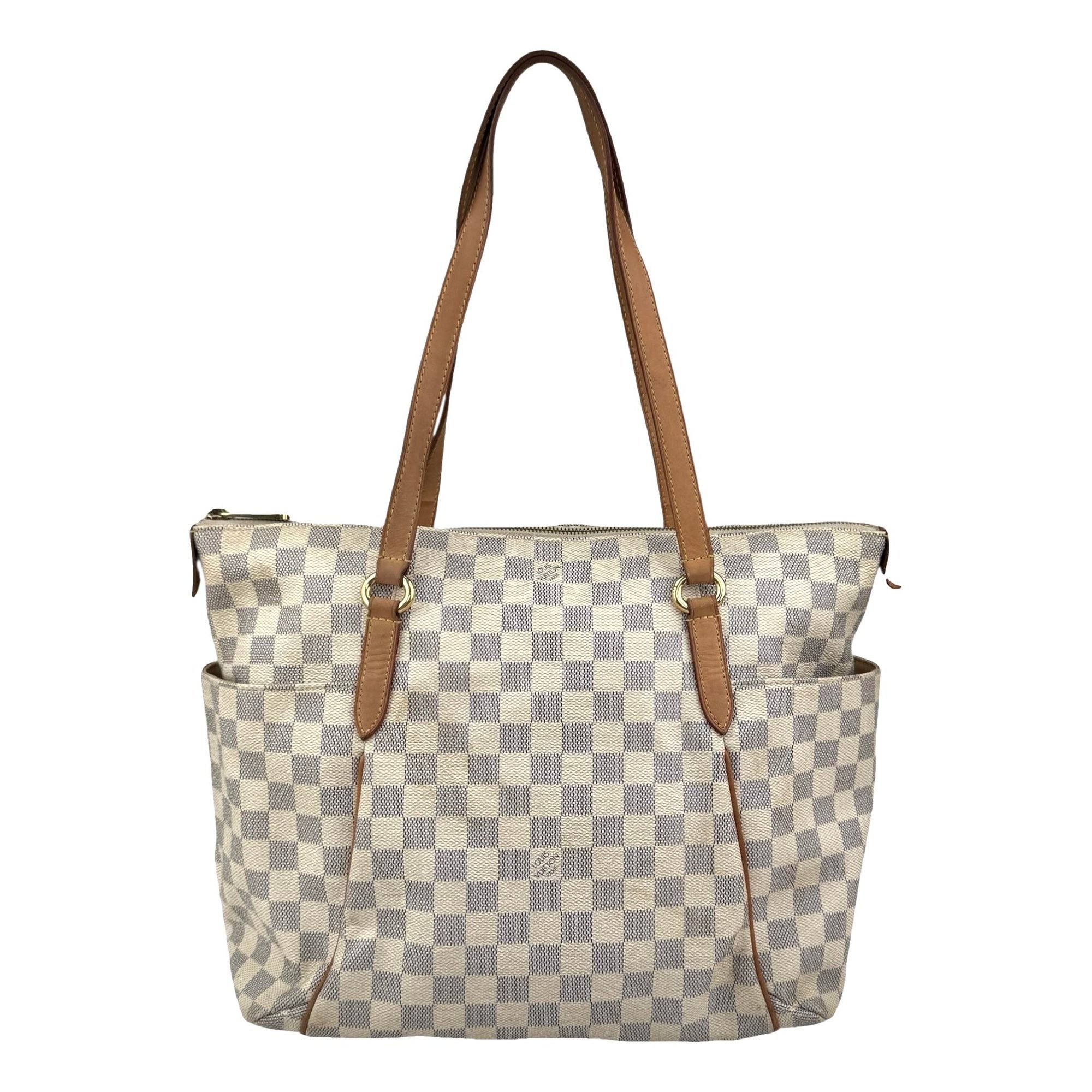 Totally leather handbag