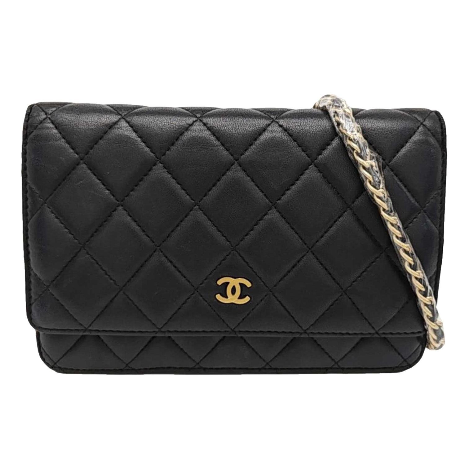 Wallet On Chain Timeless/Classique leather crossbody bag