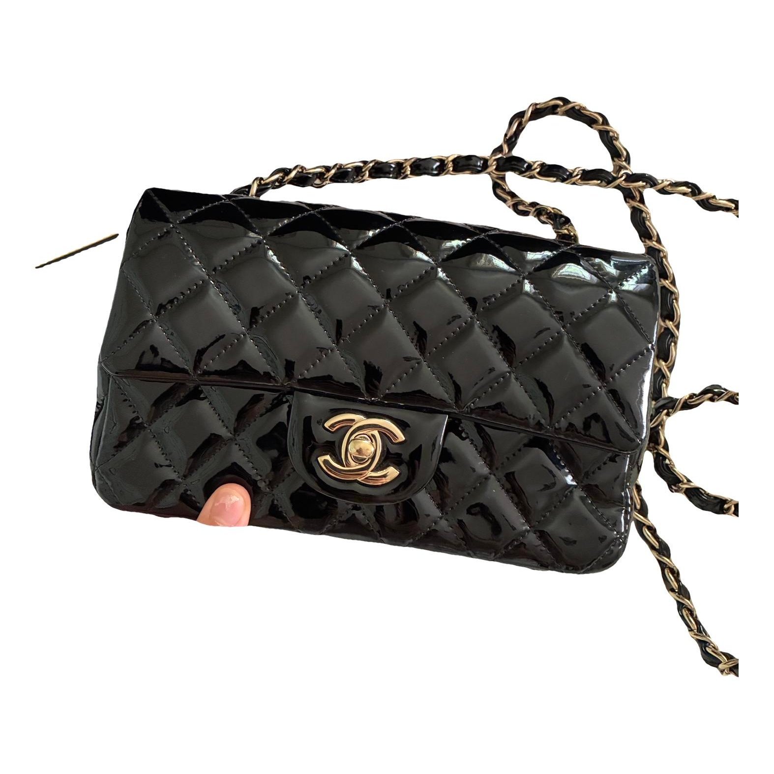 Timeless/Classique patent leather crossbody bag