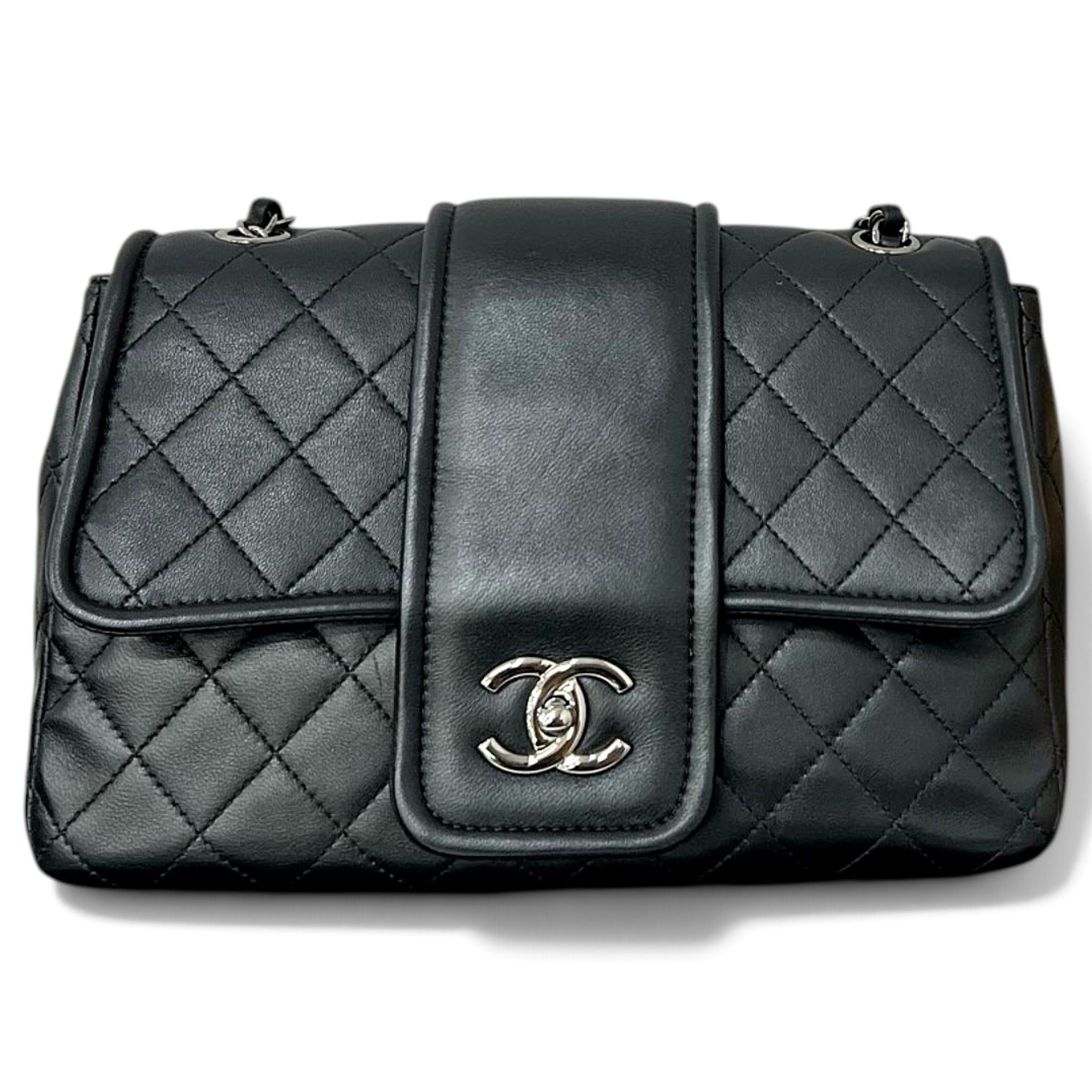 Timeless/Classique leather crossbody bag