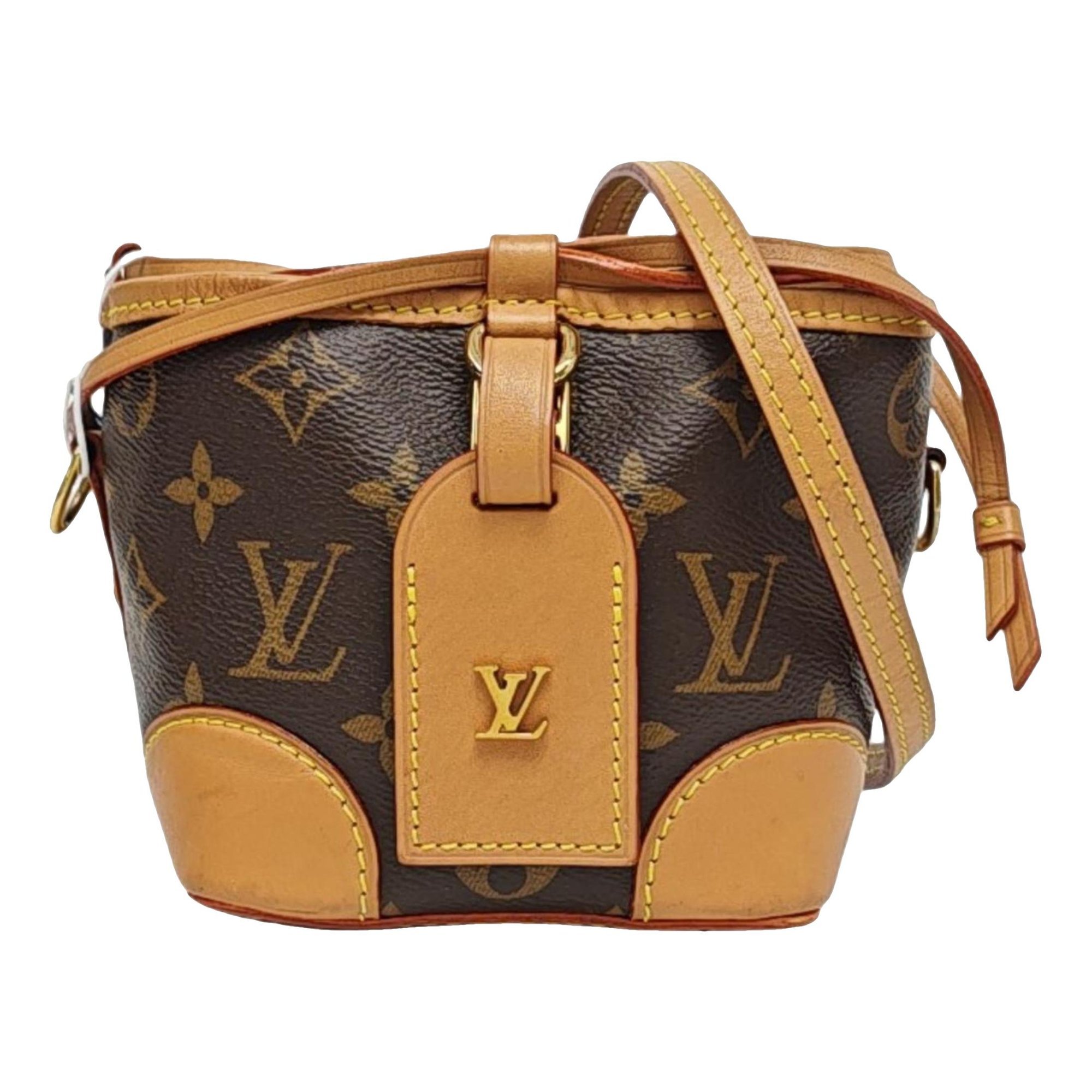 Nano Noé leather crossbody bag