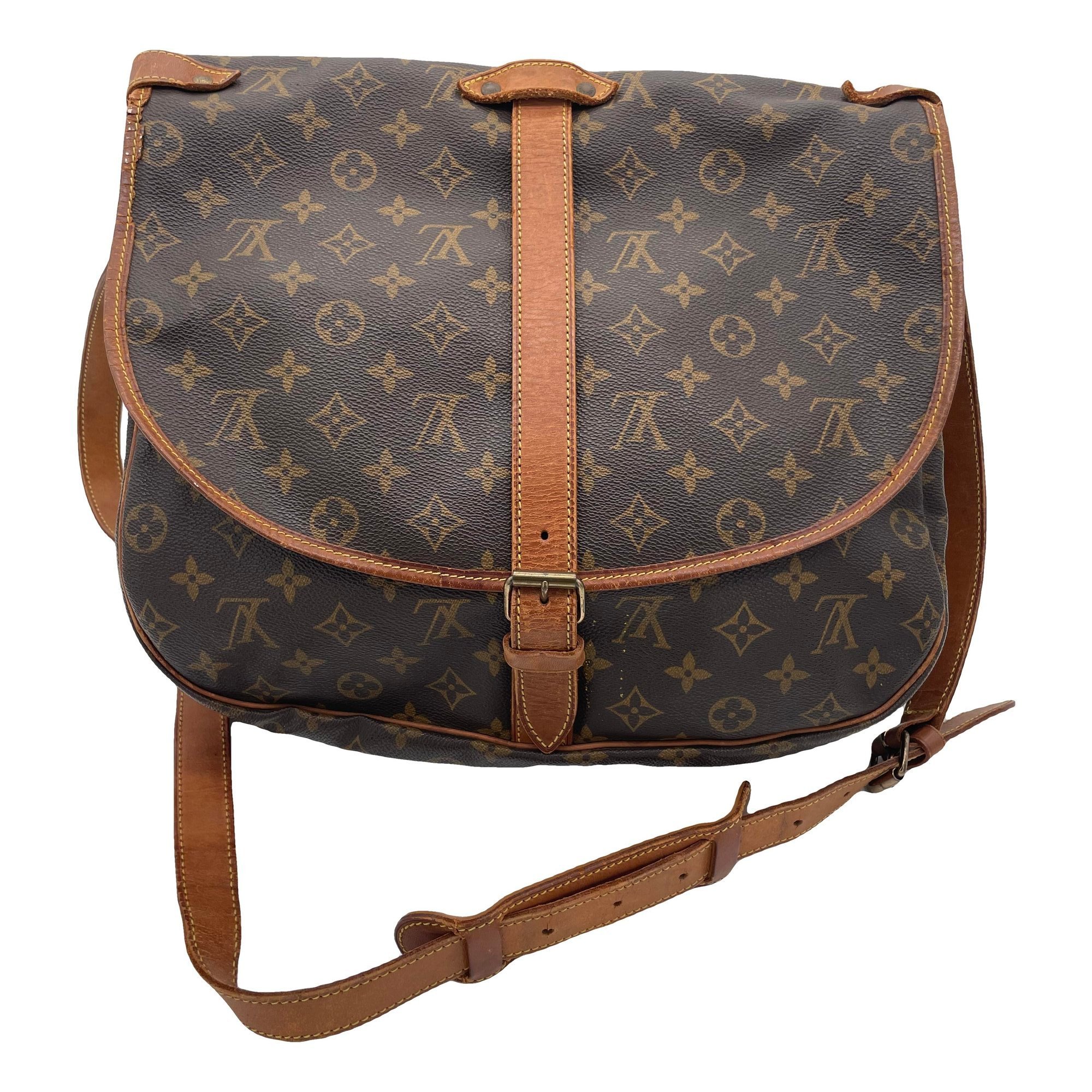 Saumur leather crossbody bag