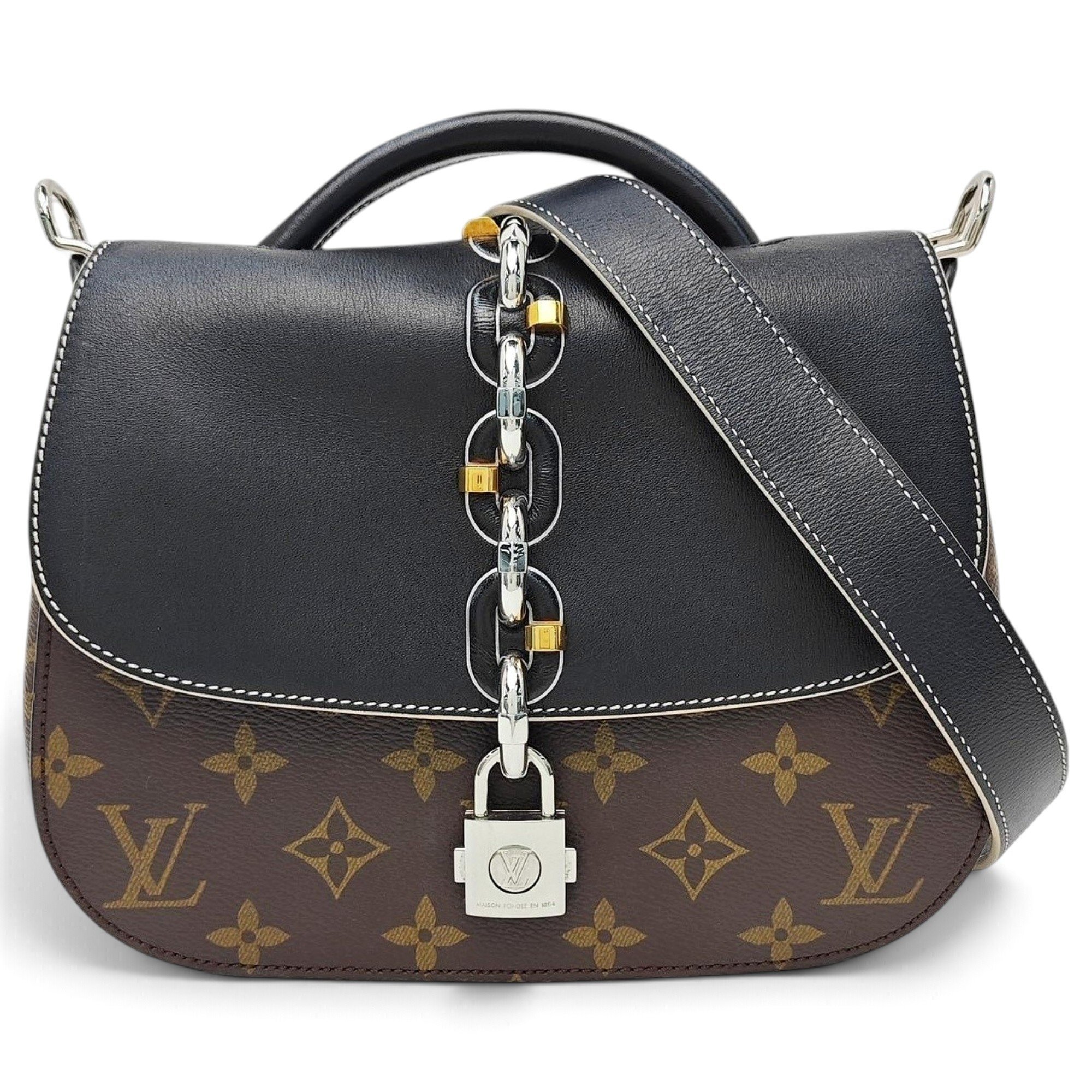 Chain It leather handbag