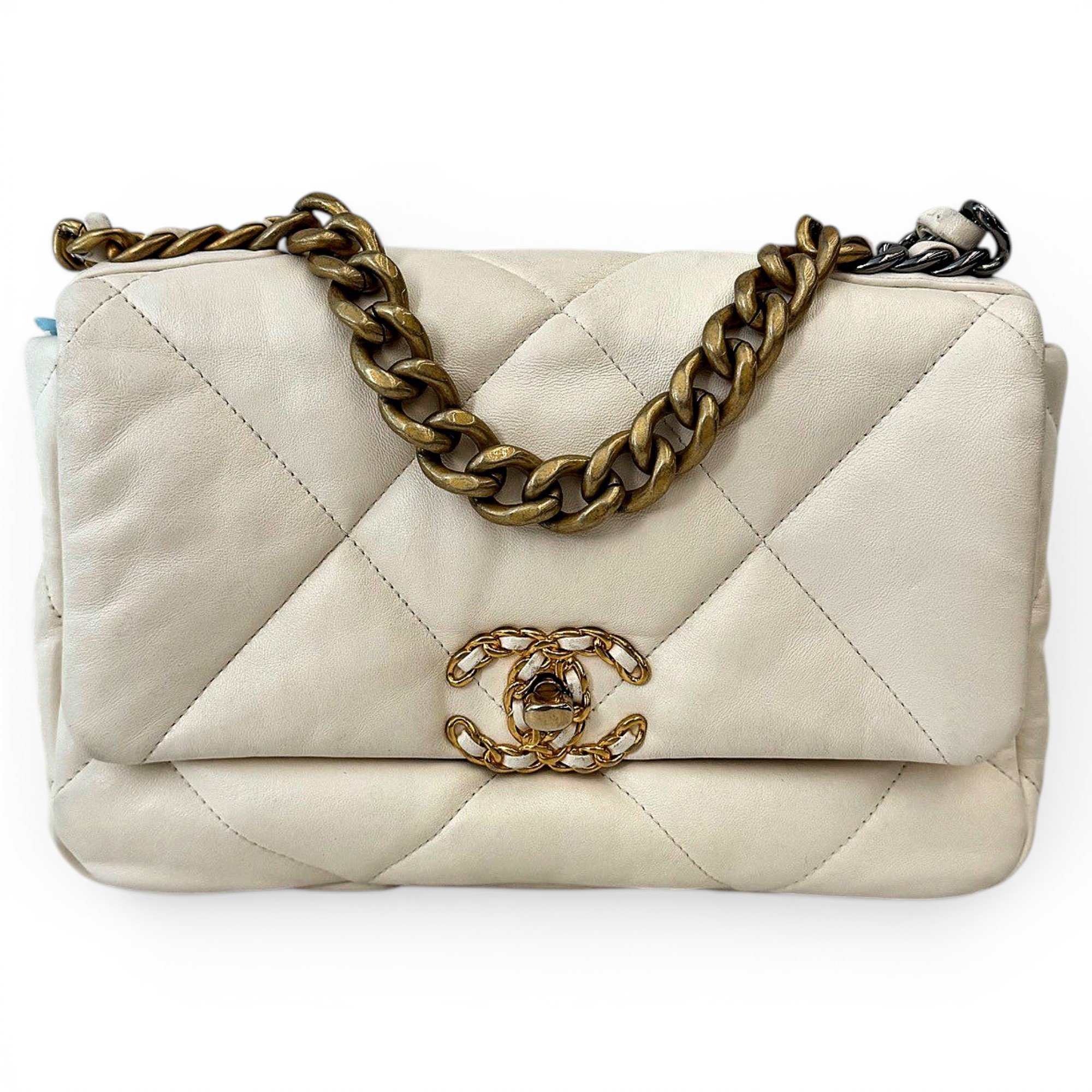 Chanel 19 leather handbag