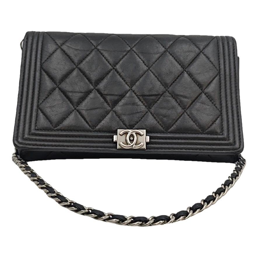 Wallet On Chain leather crossbody bag