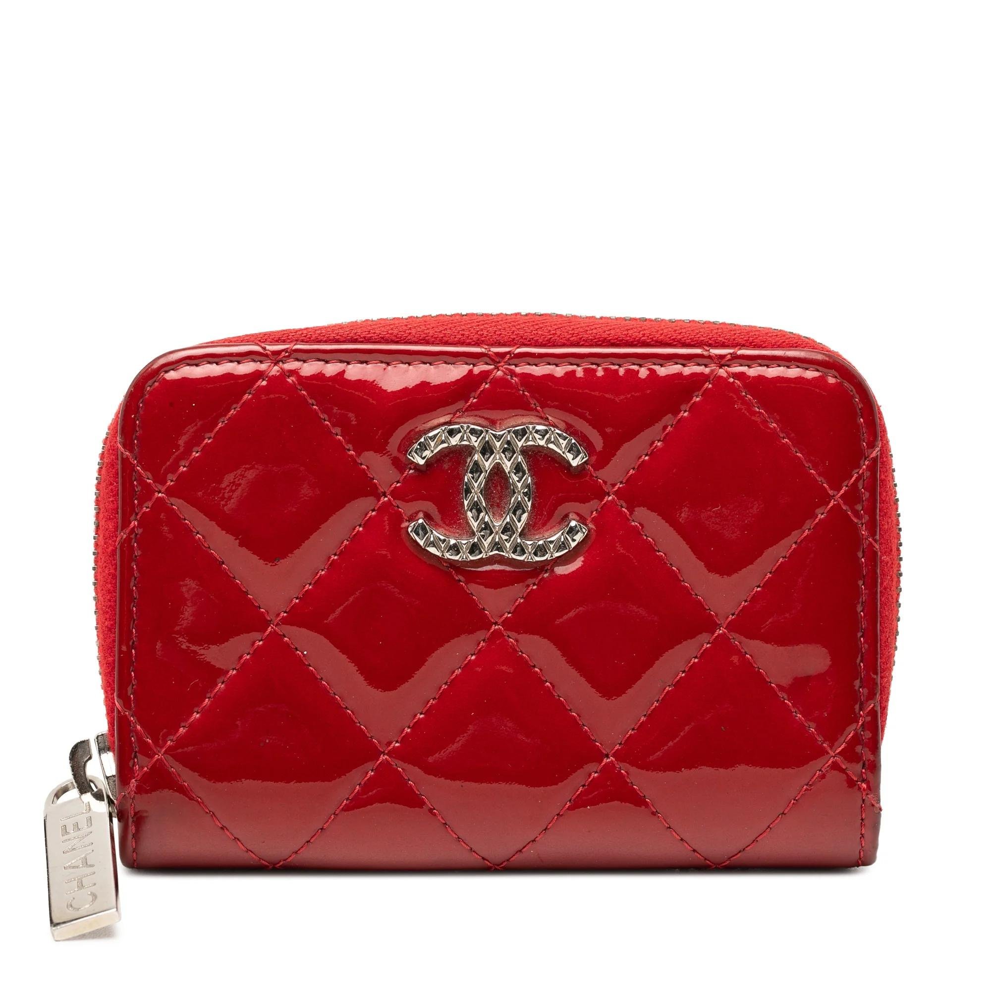 Patent leather bag