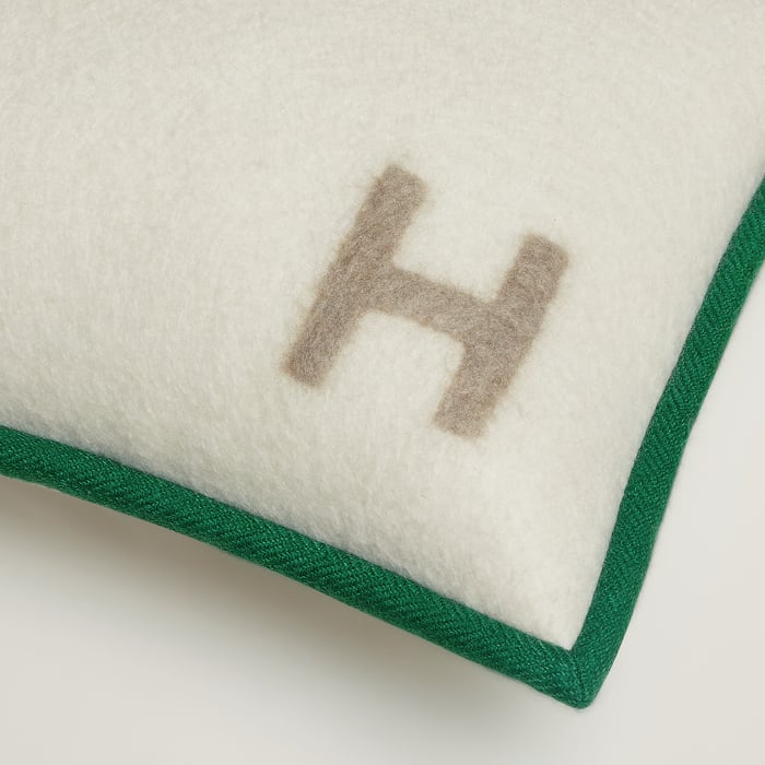 Malachite Atmos Neck Support Pillow