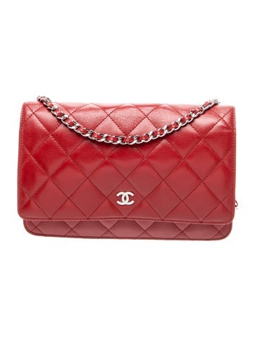 Classic Quilted Wallet On Chain