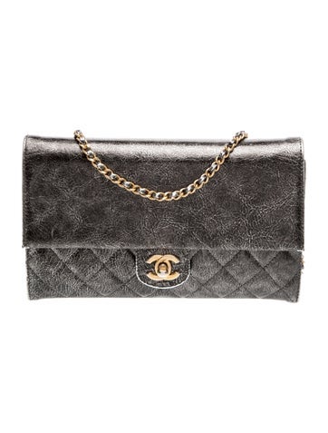 Paris-Cosmopolite Zip Away Chain Clutch