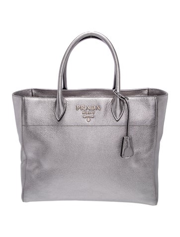 Vitello Daino Leather Top Handle Bag