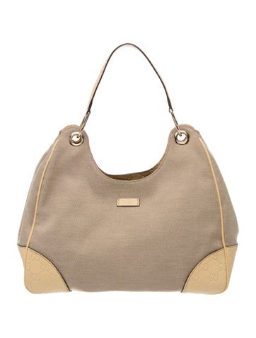GG Signature Shoulder Bag