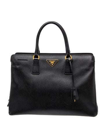 Saffiano Leather Galleria Double Zip Medium