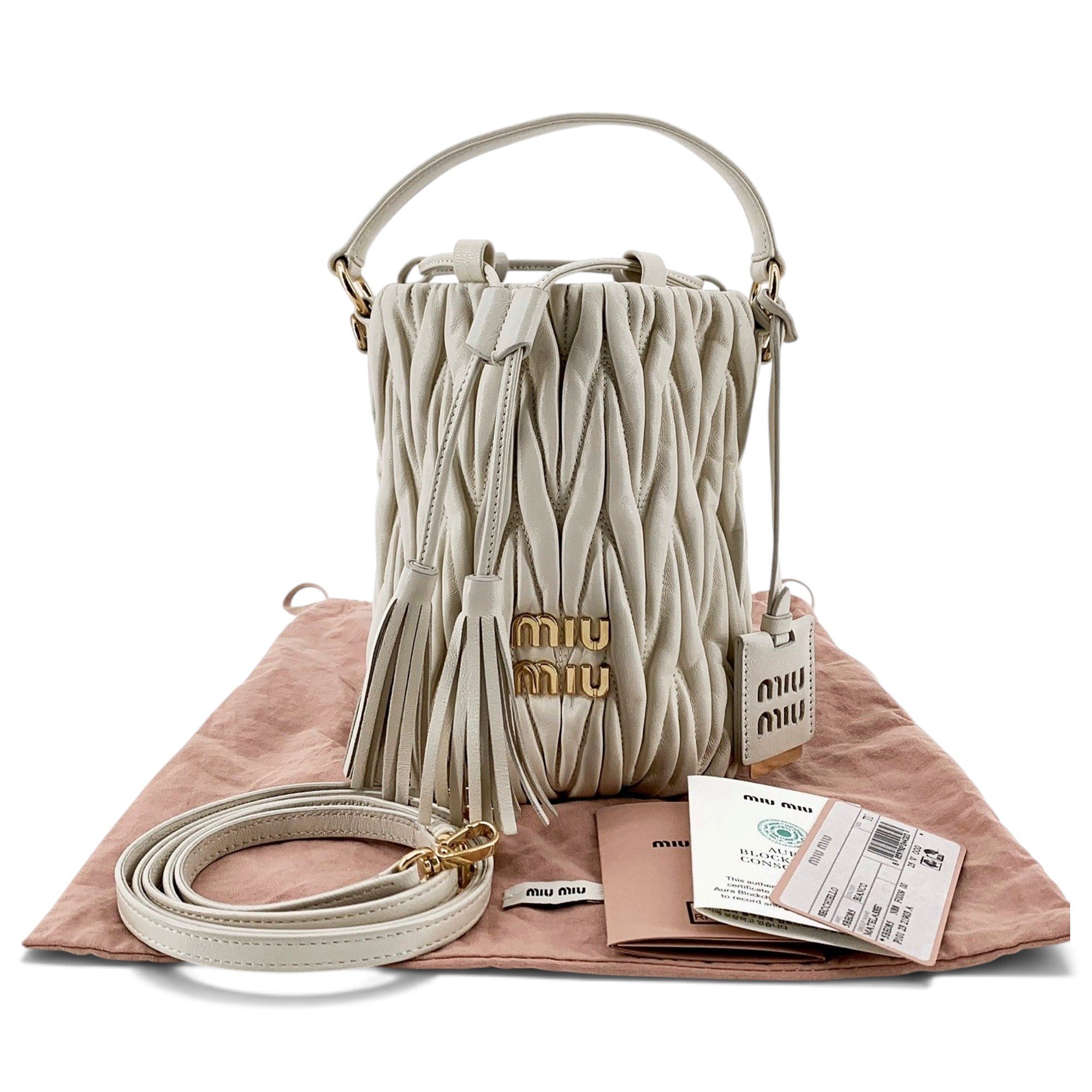 Matelassé leather crossbody bag