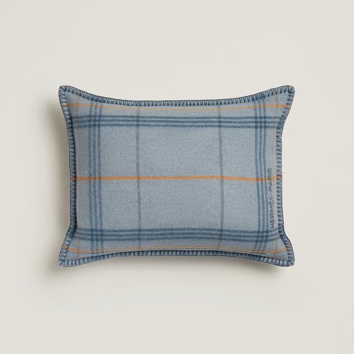 Curiosites Pillow