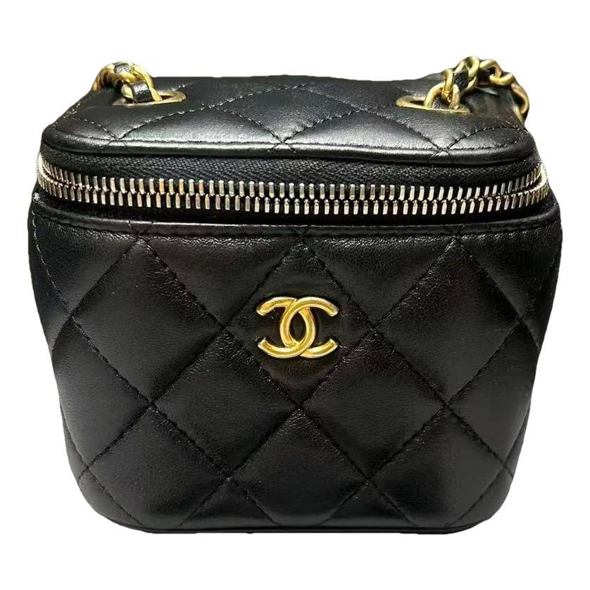 Trendy CC Vanity leather handbag