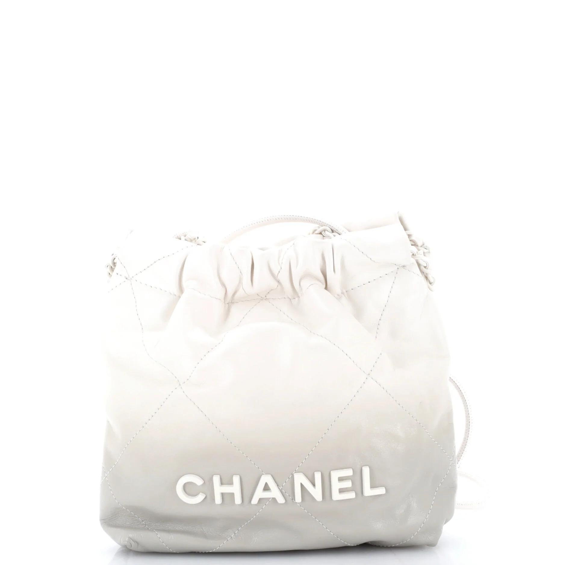 Chanel 22 patent leather handbag