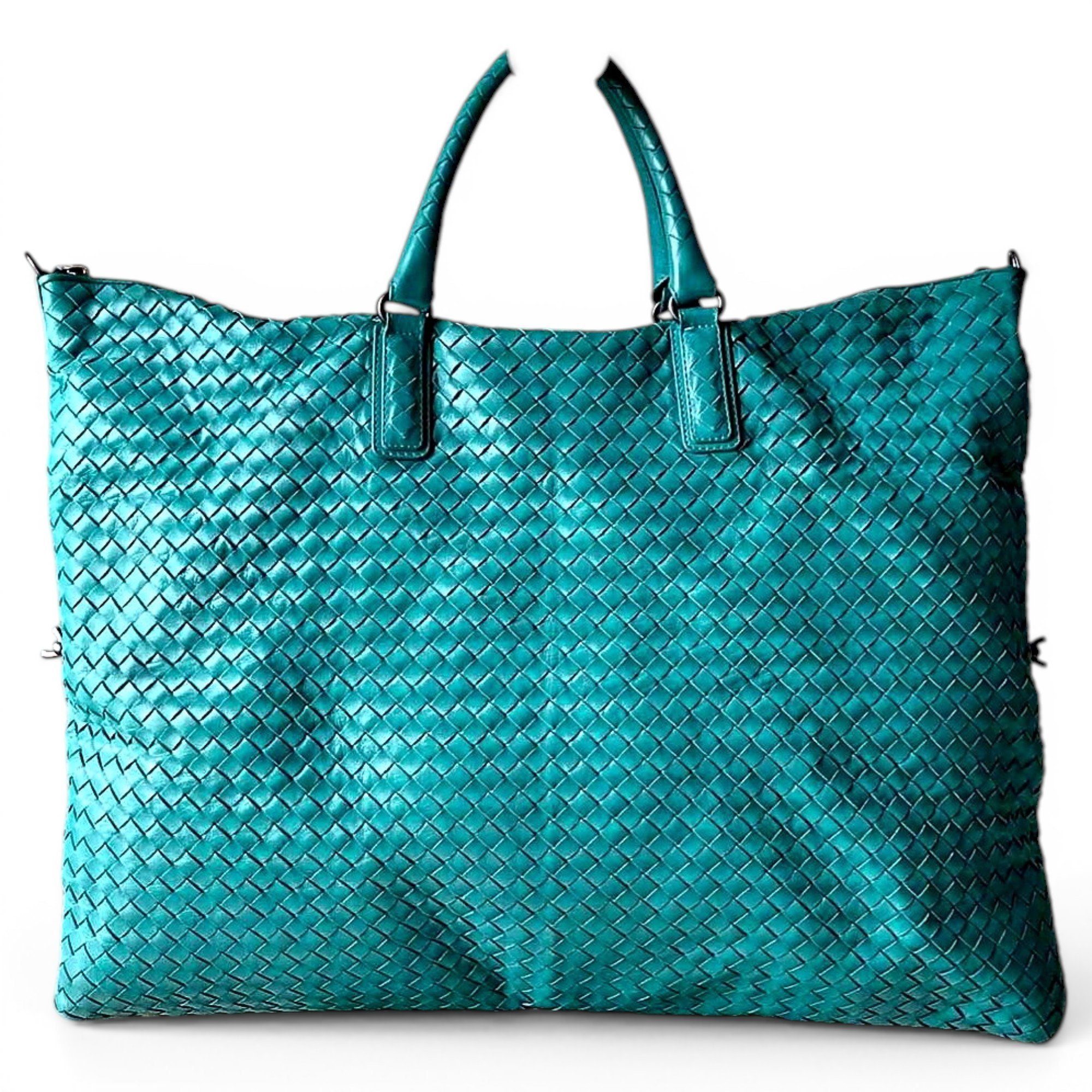 Veneta leather handbag