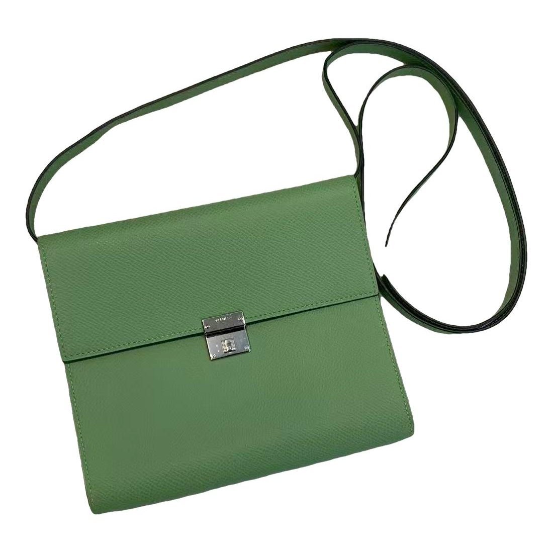 Clic 16 leather handbag