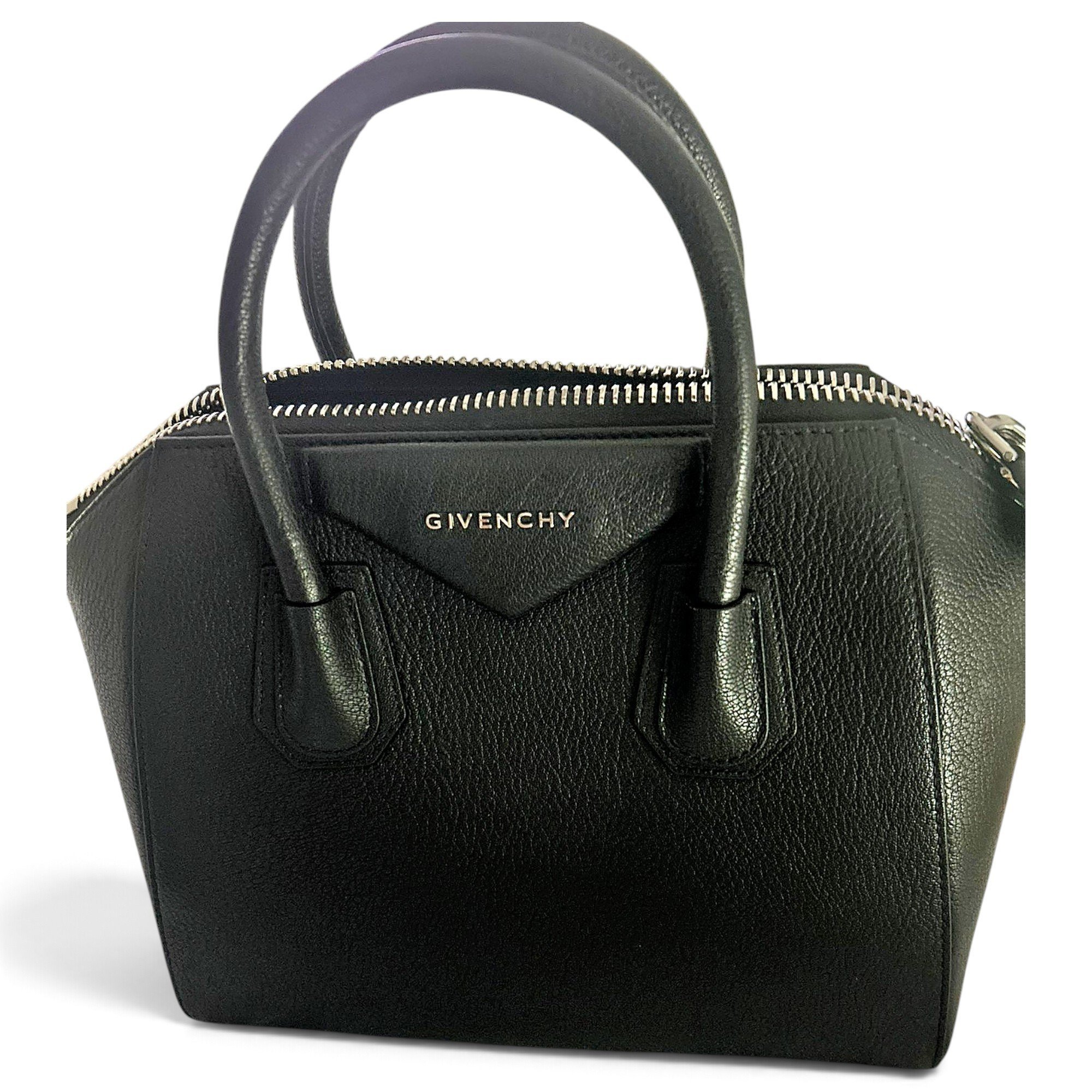 Antigona leather handbag