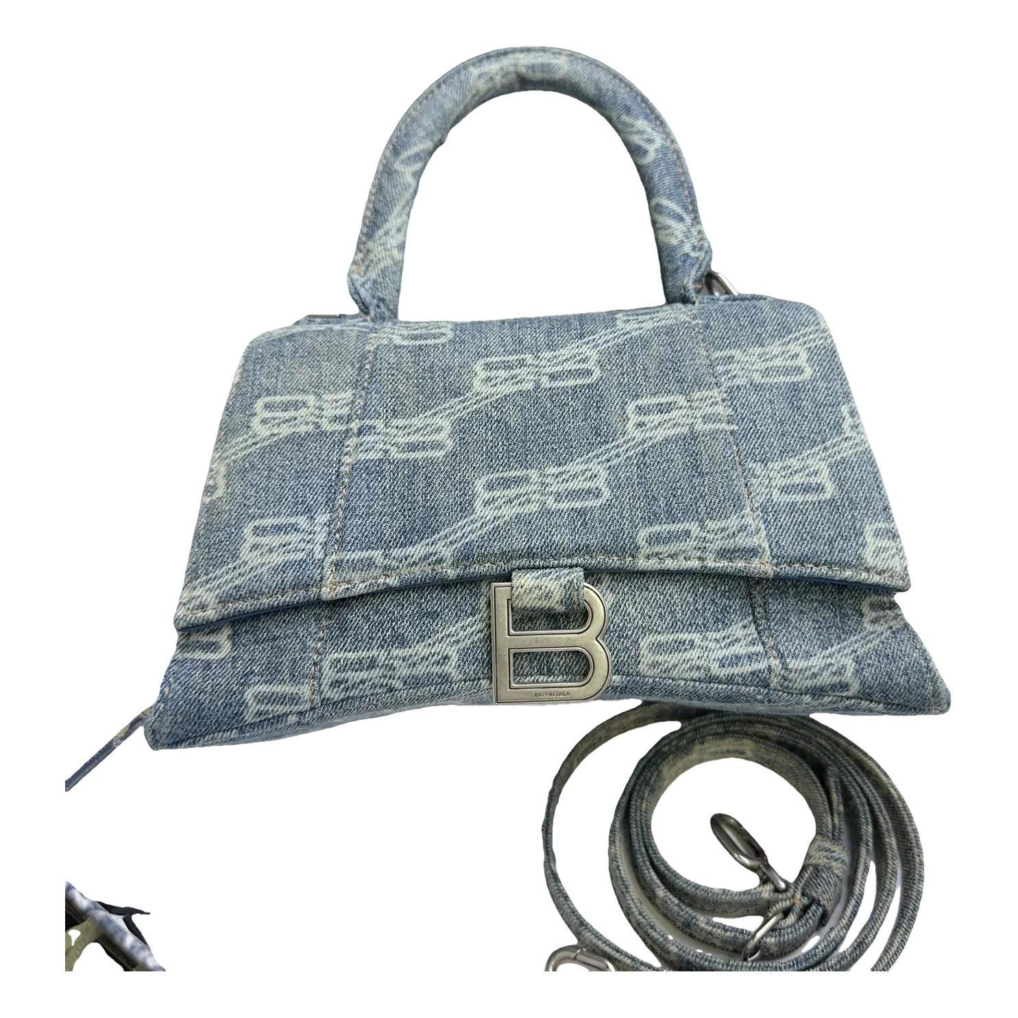 Hourglass handbag