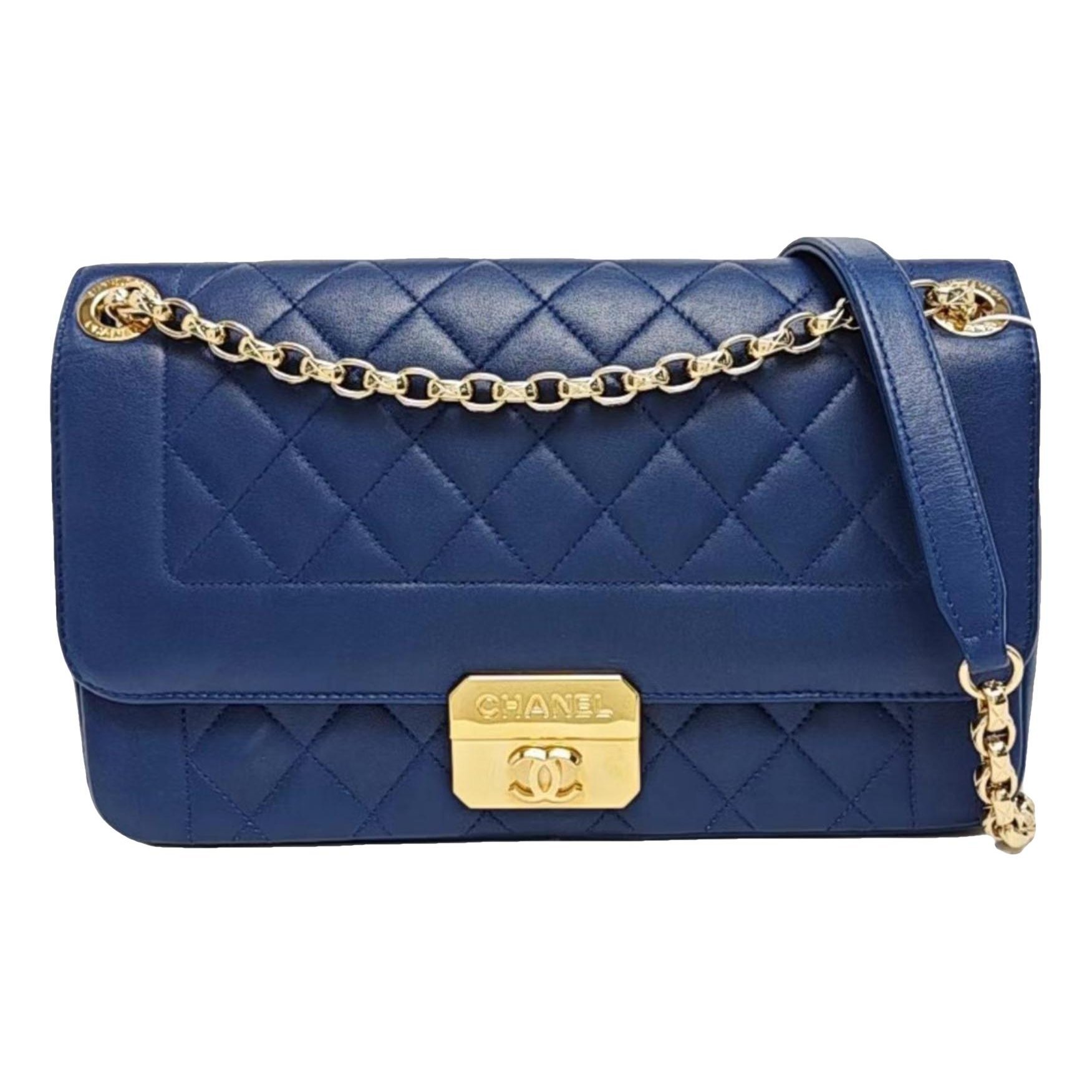 Timeless/Classique leather crossbody bag