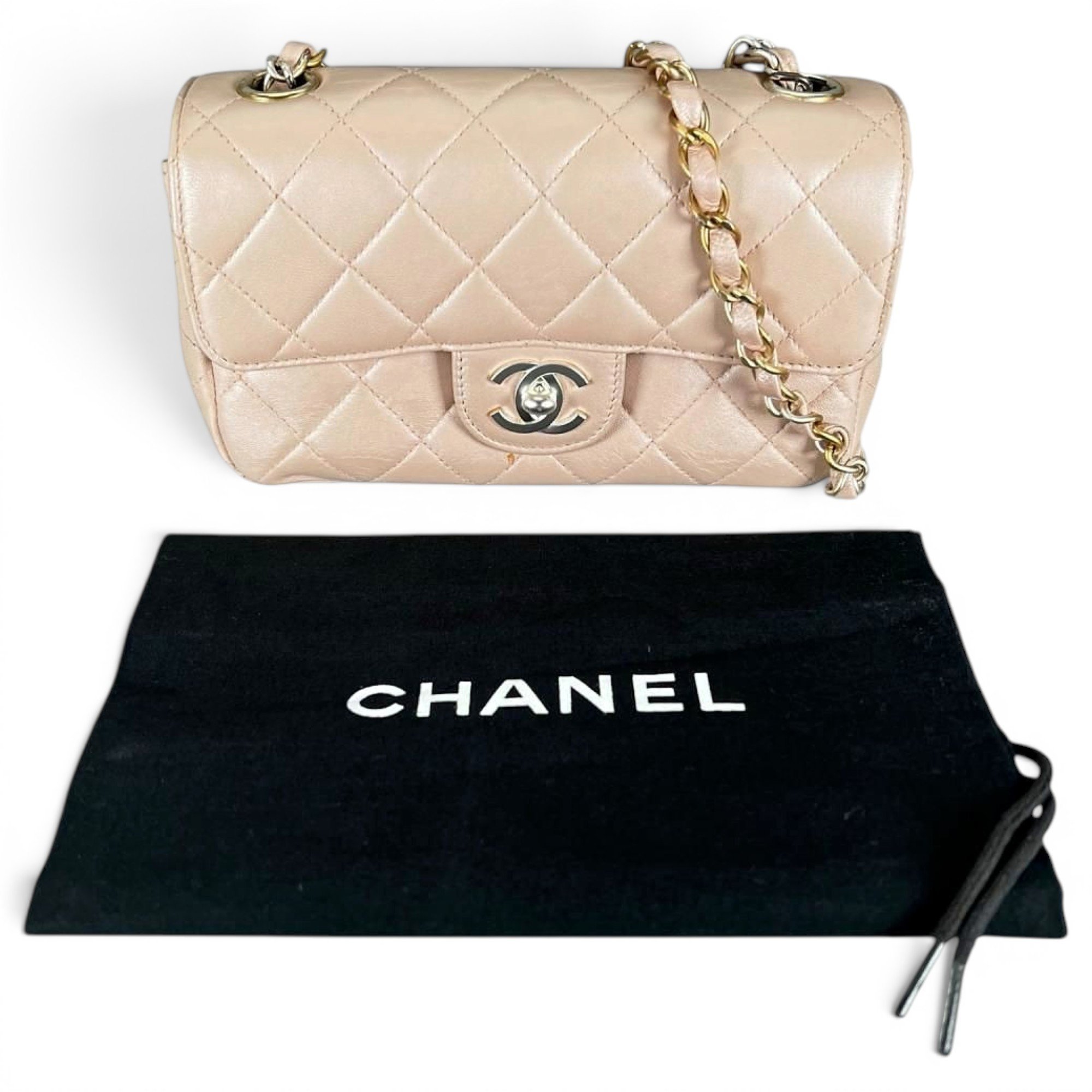 Wallet On Chain Chanel 19 leather handbag