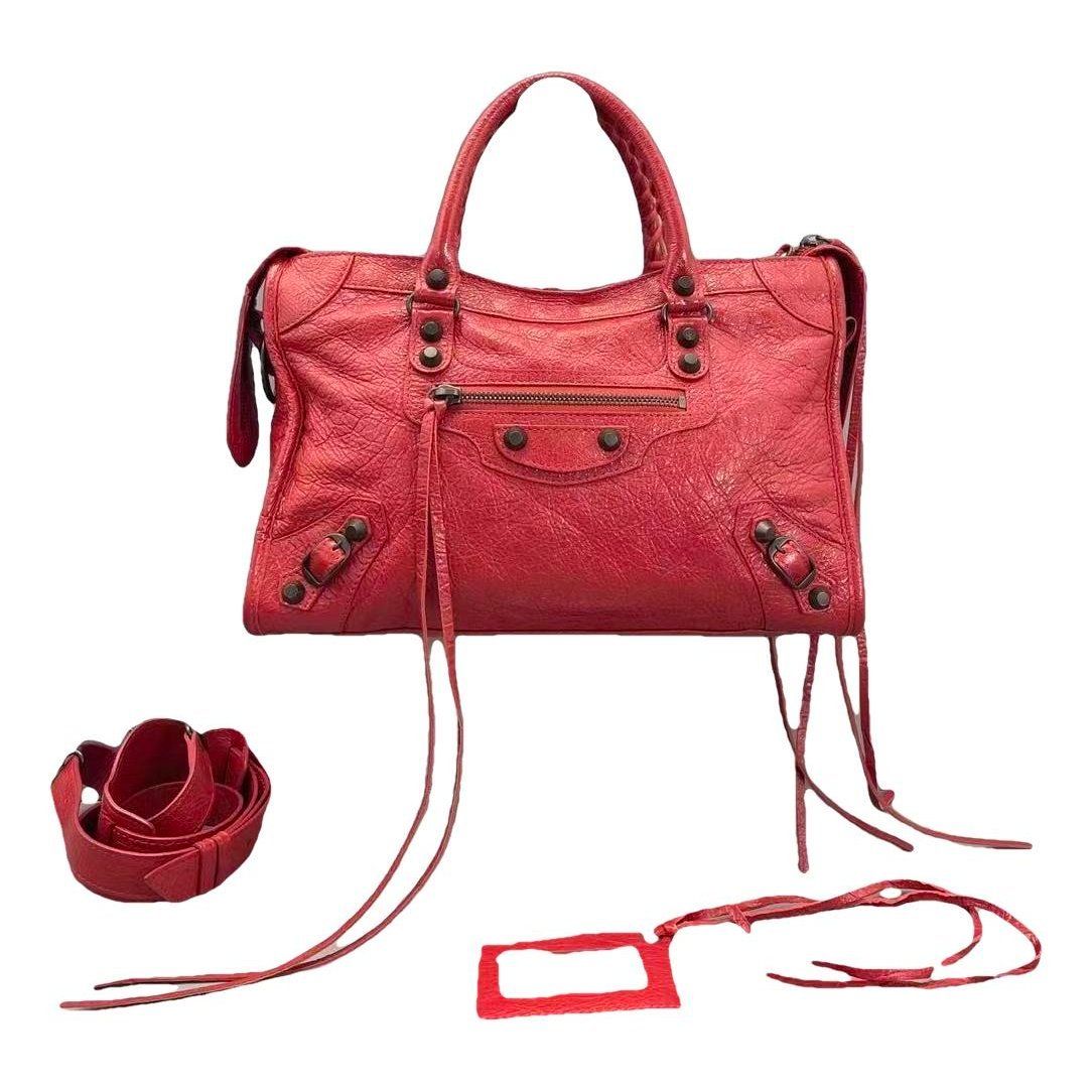 City leather handbag