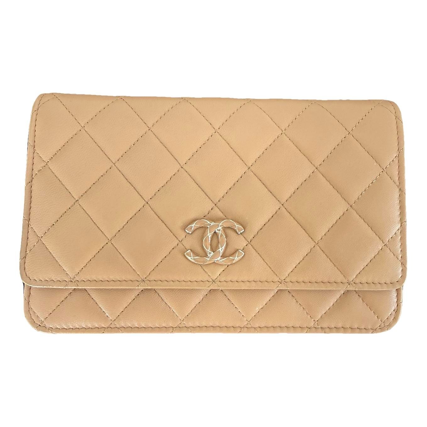 Wallet On Chain leather crossbody bag